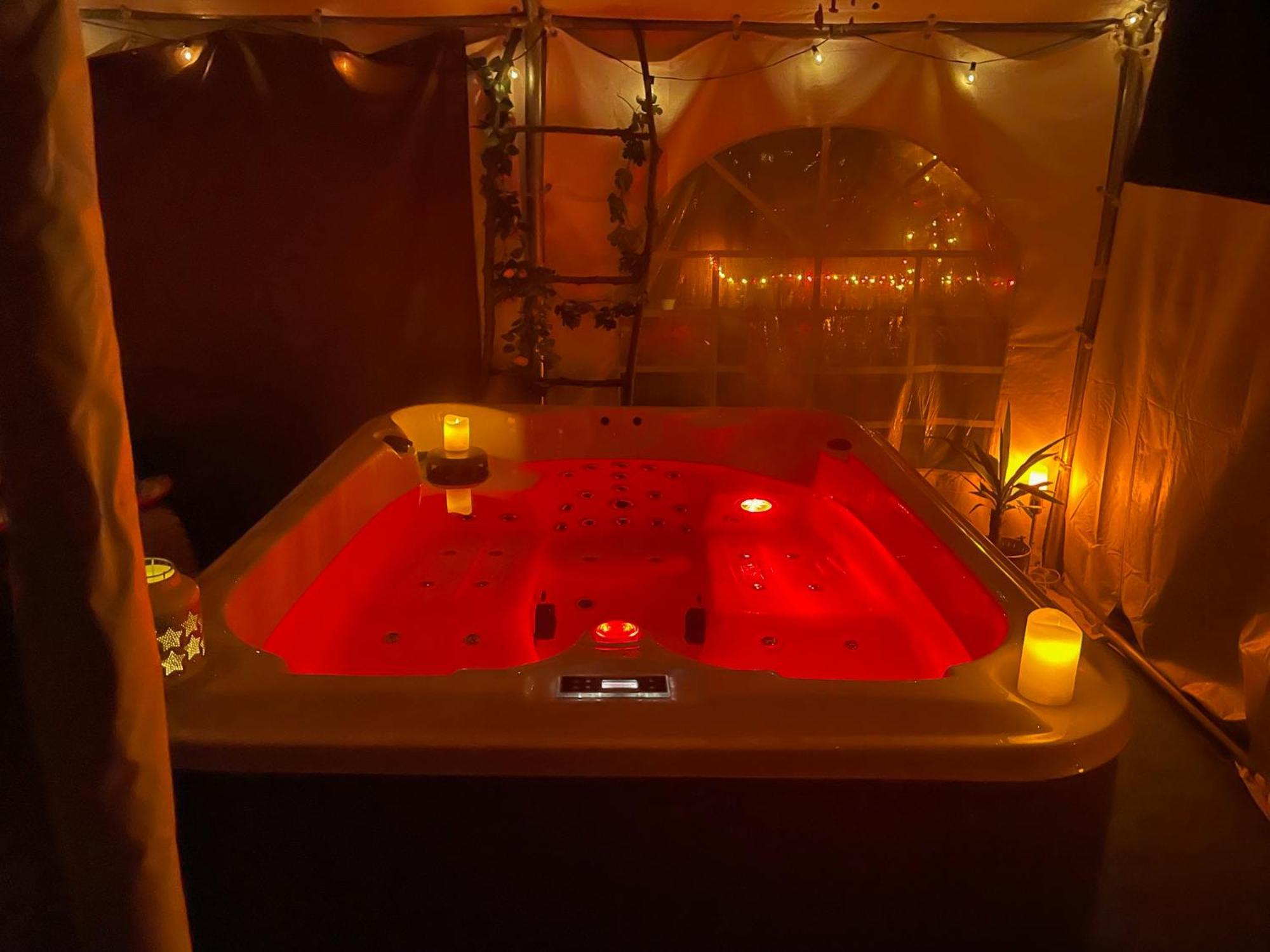 Choisy Le Jacuzzi Bed & Breakfast Bagian luar foto
